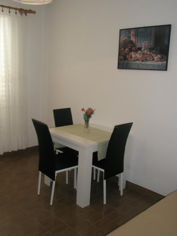 Apartments Baric Medvinjak Rum bild
